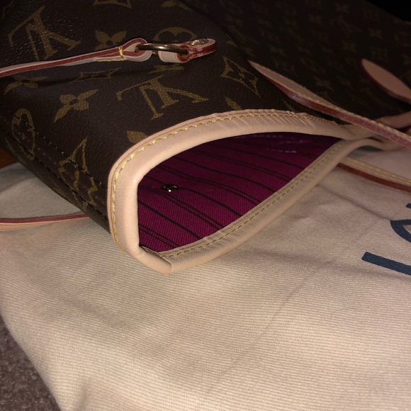 Louis Vuitton Neverfull MM - Picture 4 of 8